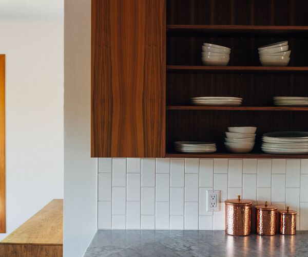 charles-deluvio-x108OZZfzdc-unsplash